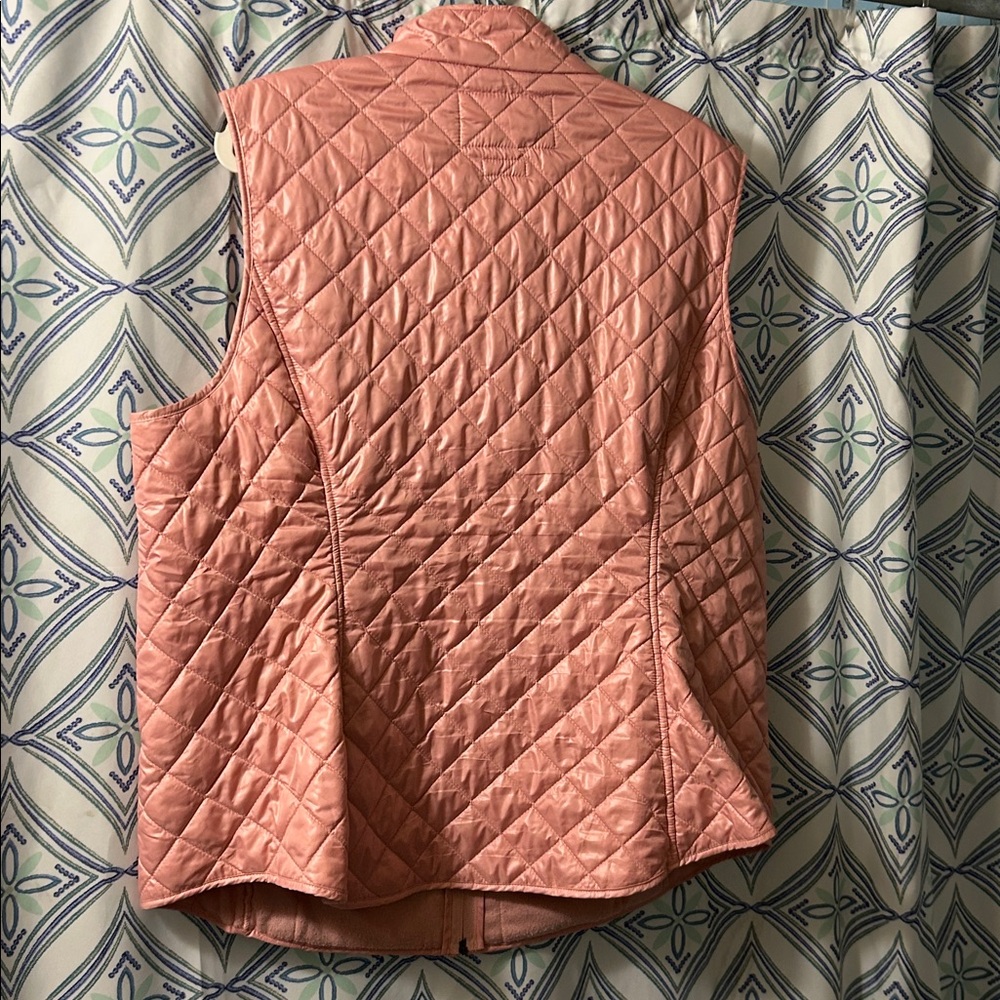 EUC VAN HUESEN Quilted Vest Sleeveless w/Pockets & Zipper Terrific for Layering - Picture 2 of 8